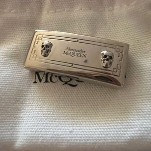 ALEXANDER MCQUEEN
Made In Italy Signature Sneaker Charm